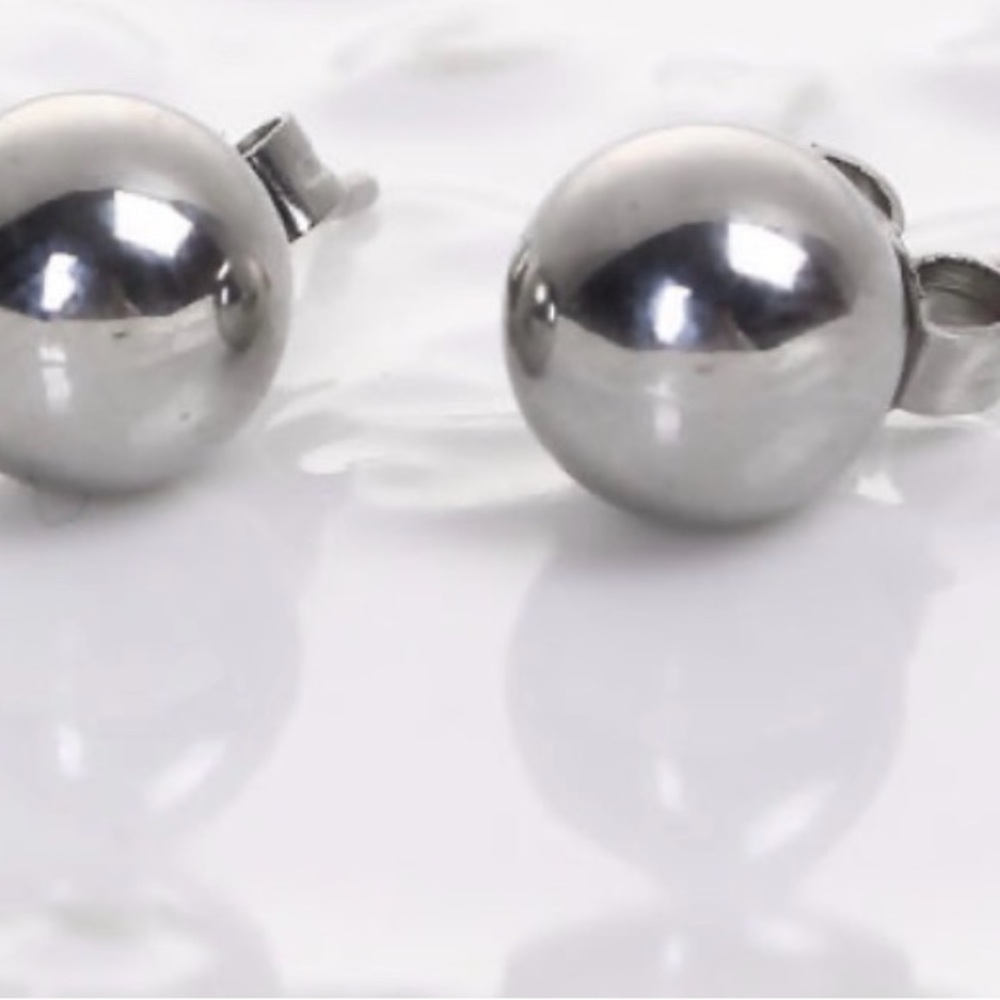 Elegant Sterling Silver Stud Earrings (12mm)